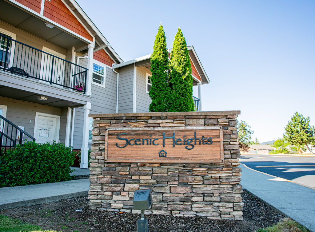 Scenic Heights apartment community